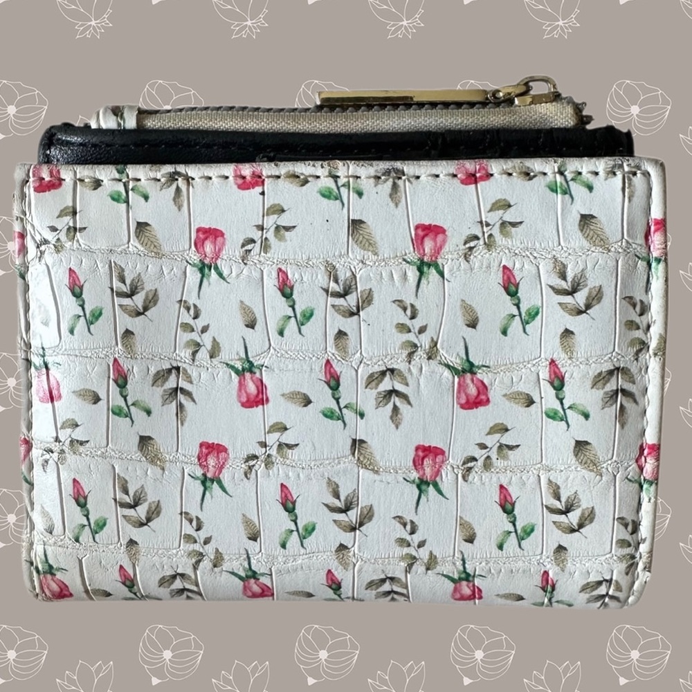 Betsey Johnson Floral Wallet/Card Case - Picture 9 of 9